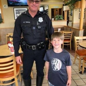 I Couldnt Afford My Sons Birthday Cake, then a Cop Stepped in