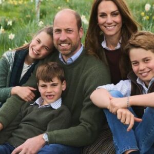 Prince William and Kate’s Christmas card photo sparks fan backlash